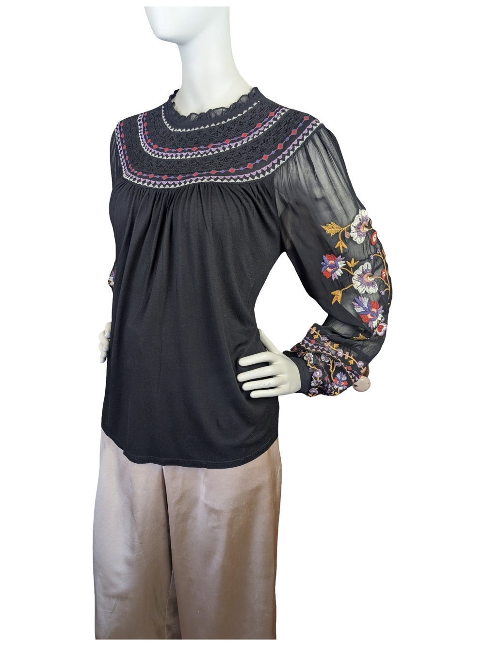 Anthropologie Akemi + Kin Louise Floral Embroidered Boho Peasant Blouse Size S